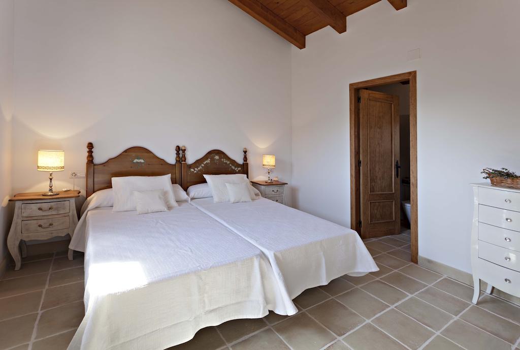 Masia Ca L'Anima Hotell La Baronia de Rialb Rum bild